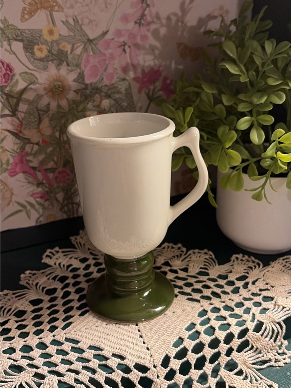 Two-Tone Ceramic Pedestal Mug in White and Olive Green